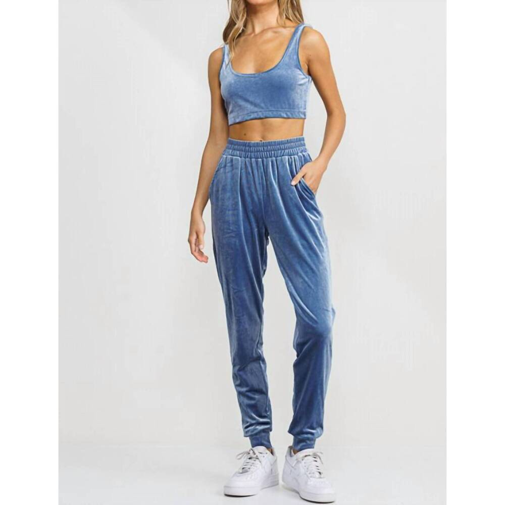 NEW BETTER BE crop top and jogger set in blue